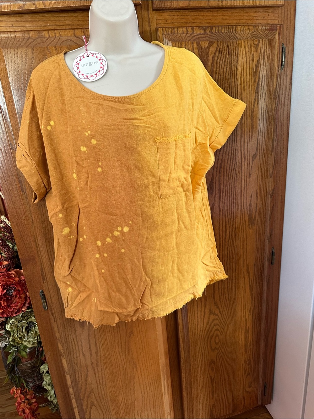 Umgee Two-Tone Mustard Short Sleeve Scoop Neck Tunic